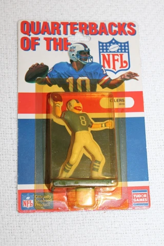 Quarterbacks of the NFL Houston Oilers Figure 3 1/4" 1983 Tudor Games Cover