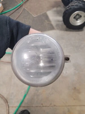 10 11 12 2010 2011 2012 DODGE CALIBRE FAROL DE NEBLINA DIREITO OU ESQUERDO - Imagem 1 de 4