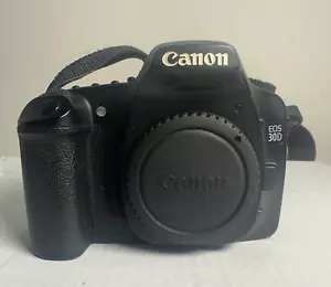 Canon EOS 30D MP Digital Camera -Body, cap - FOR PARTS REPAIR - Flash Issue - Picture 1 of 4