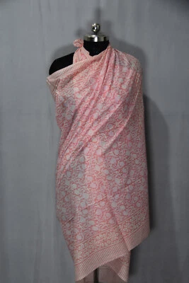 Envolturas de playa con estampado de bloques al por mayor con estampado a mano rosa pareo para mujeres y niñas Foto 1 de 4