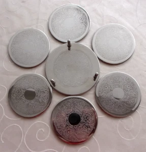 Vintage 7 tlg. Untersetzer Set für 6 Gläser mit Ständer Metall versilbert - Bild 1 von 6