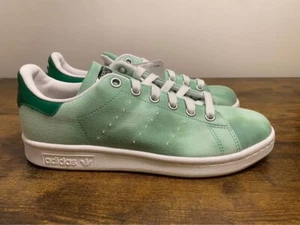 NEW Adidas Stan Smith - Pharrell Williams Size 5 / W6.5 - Picture 1 of 6