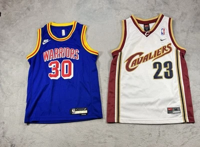 Lote Paquete De 2 Camisetas Nike NBA Jóvenes/Mujeres Curry Y James Talla Mediana Foto 1 de 4