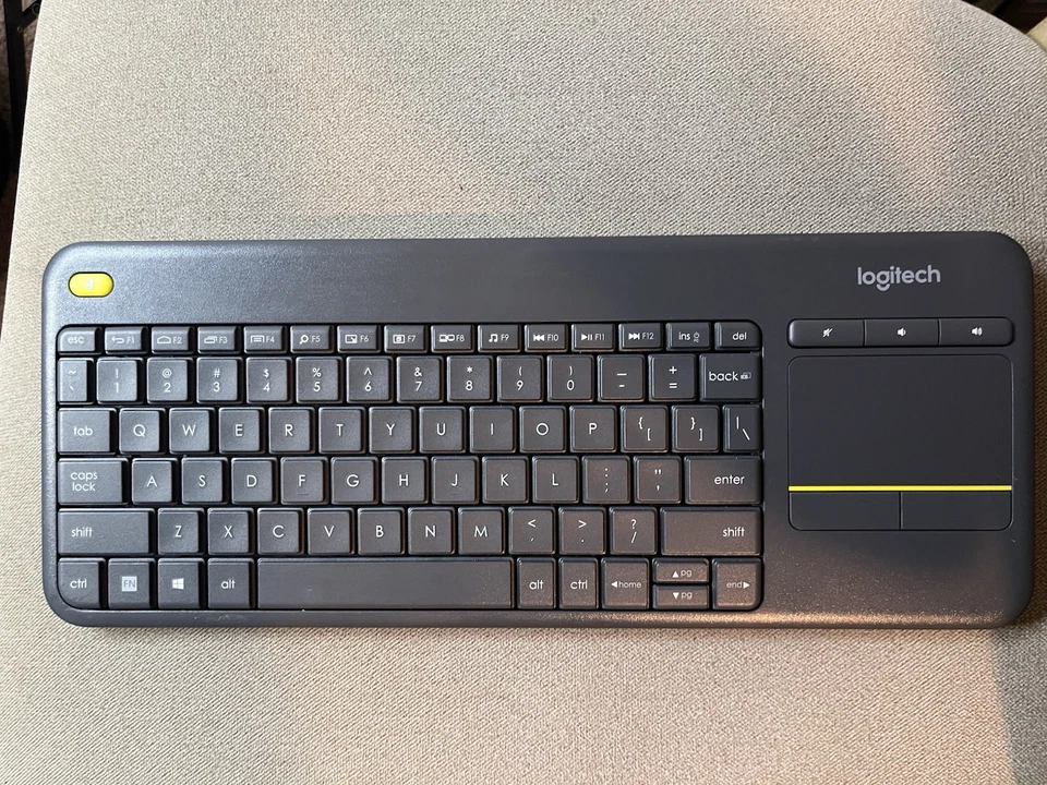 Logitech - K400 Plus TKL Wireless Membrane Keyboard for PC/TV/Laptop/Tablet - Image 1 of 2