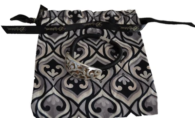 BRIGHTON Suporte Rabo de Cavalo Tom Prata CABELO Preto Elástico DECO LACE com Bolsa de Pano - Imagem 1 de 4