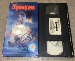Spookies 1986 VHS Kassette OOP selten Horror Furz Schmutz Monster Zombie Kult Klassiker - Bild 1 von 24
