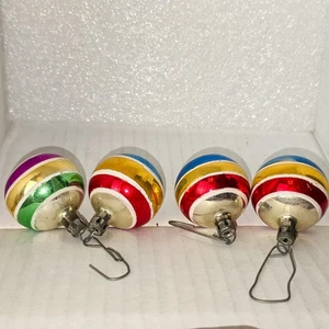 Set 4 addobbi natalizi vintage in vetro MCM – 1,5” a righe brite lucido anni 50 - Foto 1 di 13