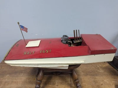 Lancha rápida Enya años 50 motor "medio rápido" necesita reparación Foto 1 de 4