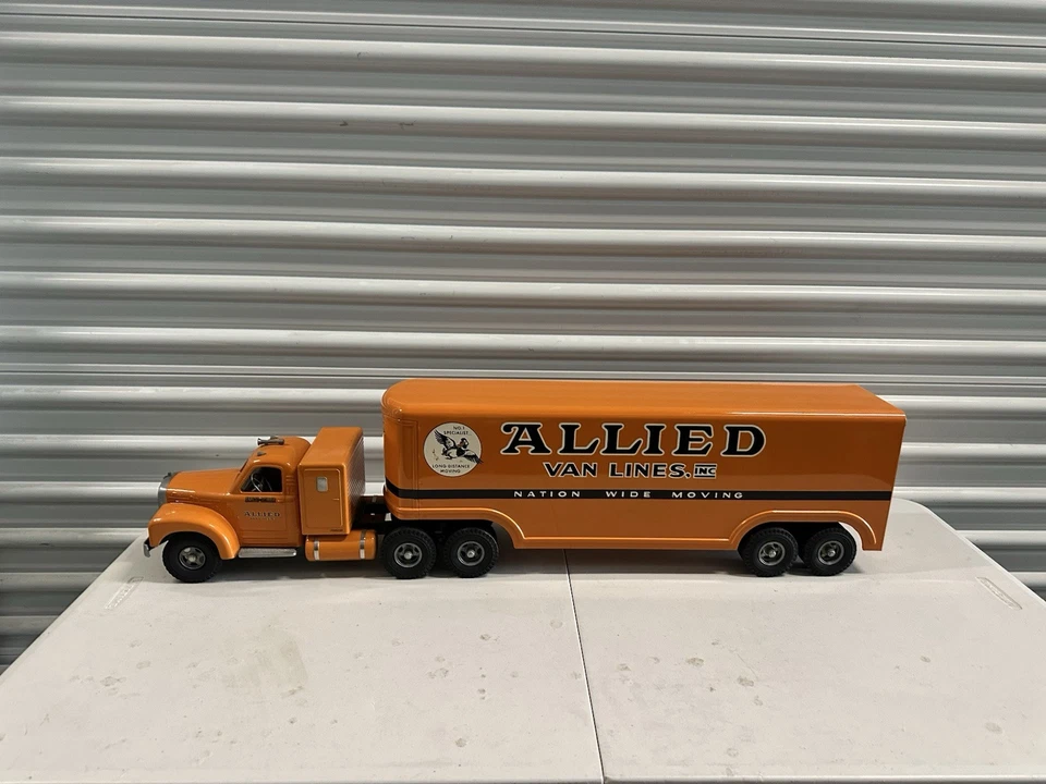 Camión Smith-Miller Allied Van Lines B Mack - Pickup local Foto 1 de 4