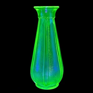 Vintage Uranglas Form mundgeblasene Tafel Vase 9 Zoll Depression Ära grün leuchtend - Bild 1 von 10