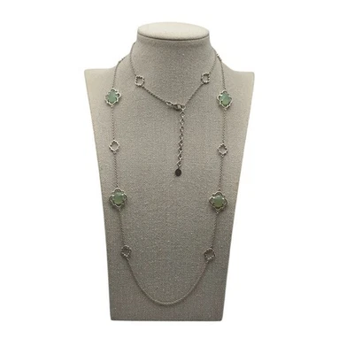 Collar de plata Stella & Dot estación trébol con grifo verde  Foto 1 de 4