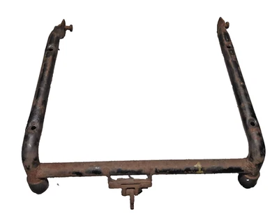 Оригинальный заводской кронштейн для крепления боковой рамы пассажирского сиденья JEEP 1972-75 CJ5, CJ6 - Изображение 1 из 4