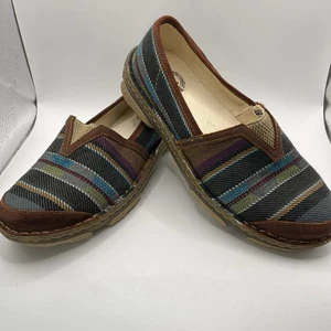 Zapato informal Tony Lama para mujer 7,5 Renata negro Serape a rayas gamuza detalles - Imagen 1 de 10