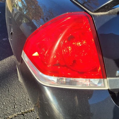 Luz trasera izquierda izquierda lado conductor Chevrolet Impala 06-12 OEM Foto 1 de 4