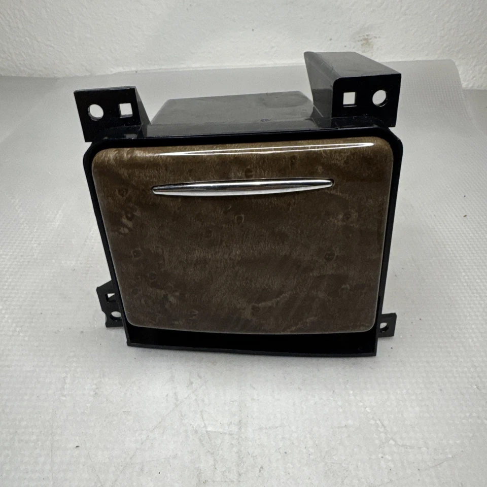 Infiniti QX56 QX80 2011-2018 consola central almacenamiento cenicero caja insertable fabricante original Foto 1 de 4