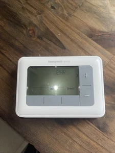 Honeywell Home RTH7560E T5 Programmable Thermostat - Picture 1 of 2