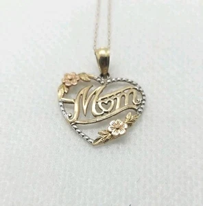 Collar colgante corazón mamá oro 10K Bkack Hills y cadena oro amarillo 10K 1 gramo - Imagen 1 de 10