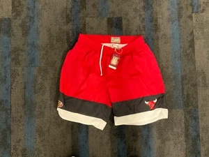 NEU MITCHELL AND NESS SHORTS CHICAGO BULLS XL - Bild 1 von 3