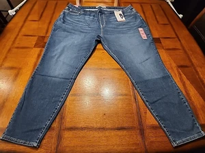 Signature Levi Strauss Gold Totally Shaping Pull On Skinny Jeans - 28M/39x30~NWT - Picture 1 of 17