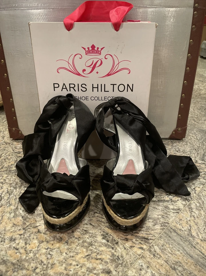 Tacones de cuña Paris Hilton Venus negros satinados talla 8 Foto 1 de 4