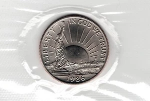 1986-D STATUE OF LIBERTY Commem Half Dollar, UNC. *VERY LOW MINTAGE/FREE SHIP* - Picture 1 of 2