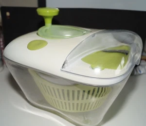 Salad Spinner with Slicing/choping attached - Picture 1 of 7