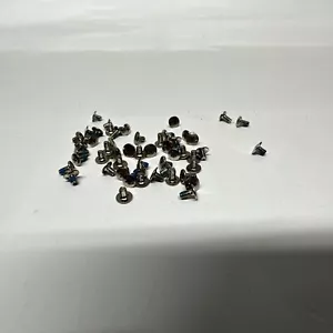 1 LOT OF 50 SCREWS - XE303C12 GENUINE ORIGINAL SAMSUNG SCREW ASSEMBLY XE303C12 - Picture 1 of 3