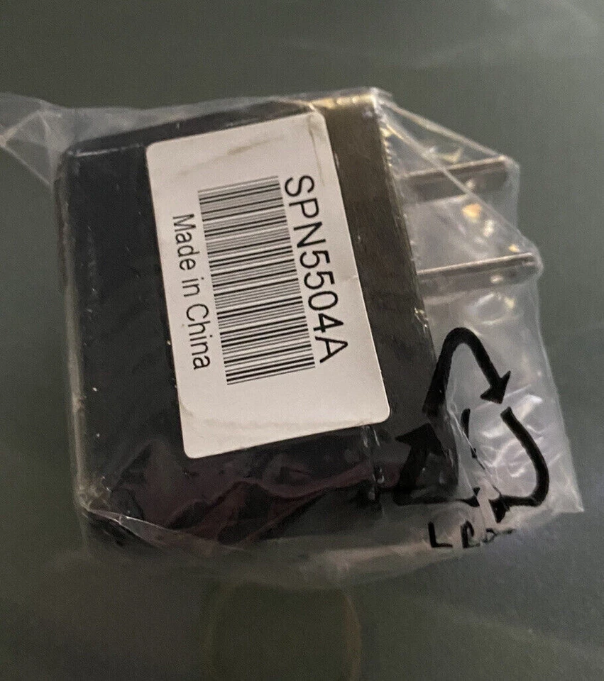 Motorola SPN5504A Travel Charger for Motorola Devour Karma - Image 1 of 1