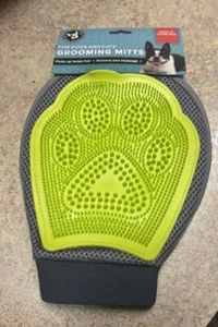 PRECIOUS TAILS Grooming Mitt For Dogs And Cats - Grooms and Massages NEW - Picture 1 of 2