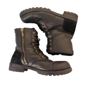 Stivali da combattimento UGG Kilmer taglia 9,5 in pelle nera punta tonda foderati in lana con zip stringati - Foto 1 di 8
