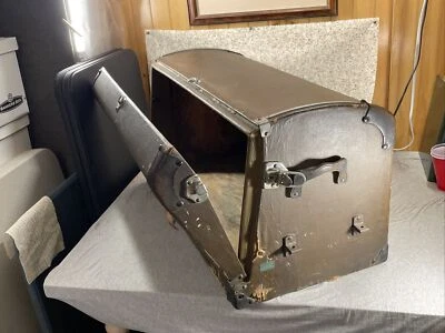 TRONCO ALFARERO AUTOMÁTICO de colección del 36 castaño rojizo cola de barco [18"x16"x34""] de Blue Ribbon Foto 1 de 4