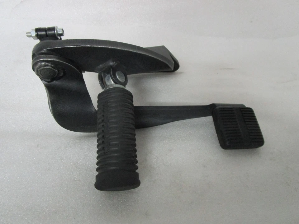 Harley-Davidson XG500 XG750 2015 calle derecha montaje del pie del conductor con pedal de freno Foto 1 de 4