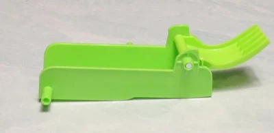 Hot Wheels Colossal Crash Replacement Part GFH87- Right Green Jump Ramp - Image 1 of 4