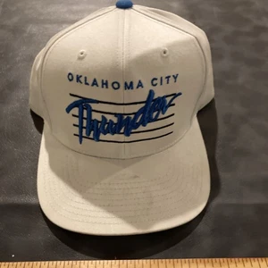 Oklahoma City Thunder OKC NBA Snapback Sombrero Script Mitchell & Ness OSFM Blanco - Imagen 1 de 11