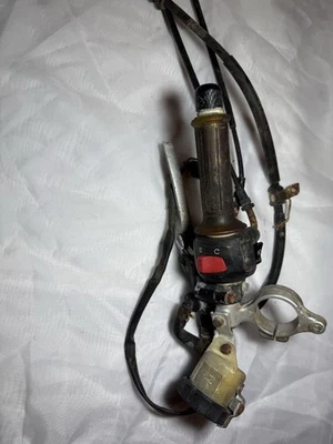 Manillar con clip derecho Suzuki GSXR 600/750 2000-2003 Foto 1 de 3