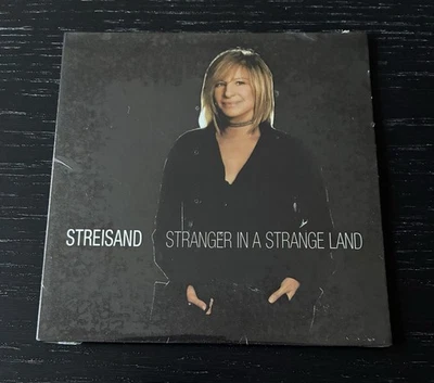 Barbra Streisand Stranger In A Strange Land CD Single Sealed Barry Gibb Guilty Foto 1 de 2