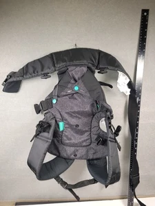 Infantino Flip 4-in-1 Convertible Baby Carrier Backpack Black - Picture 1 of 4