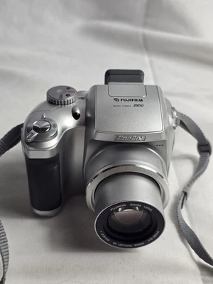 Fujifilm FinePix 3800 Silver 3.2MP Digital Camera 6x Optical Zoom w/Cap TESTED - Image 1 of 3