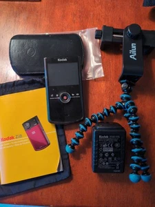 Kodak Zi8 Gray Pocket Video Camera W/Accessories And Directions - Picture 1 of 15