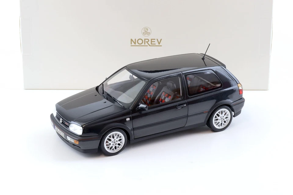 Volkswagen VW Golf 3 GTI NOREV 1 18 Nero " 20 Anni GTI " Nuovo 188415
