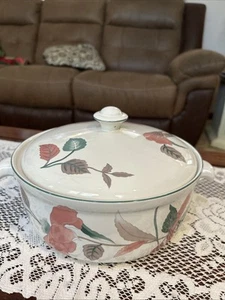 Vintage 3 Quart Round Covered Casserole Dish Silk Flowers by MIKASA ULTRA CREAM - Picture 1 of 16
