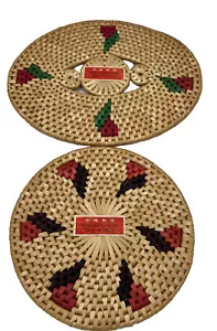 2 Vintage 1950 China gewebtes Korb Stroh Rattan Raffia Hot Pads Untersetzer Topfhalter - Bild 1 von 8