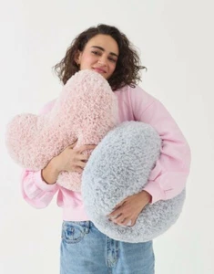 Sirdar Fluffy Cushion Covers knitting pattern Soft Alpine fur effect yarn 10818 - Picture 1 of 7