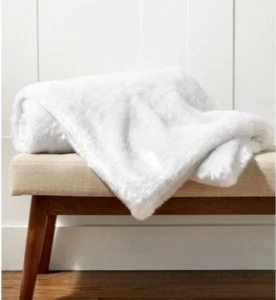 Hotel Collection Lynx 50x70 Faux Fur Throw, C White Throw 10/7 - Picture 1 of 4