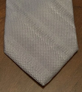 Van Heusen Gray 100% Polyester Men’s Neck Tie Made In China - Picture 1 of 9