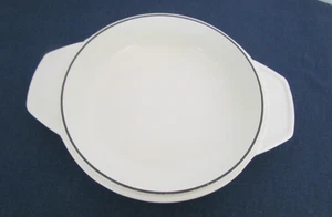LE CREUSET GHISA BIANCA 1,5 QT. PIASTRA DA FORNO 9" BELLA! - Foto 1 di 6
