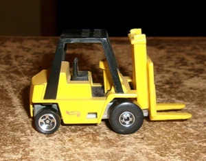 Carrello elevatore Hot Wheels 1979 è stato esposto in buone condizioni usato - Foto 1 di 6