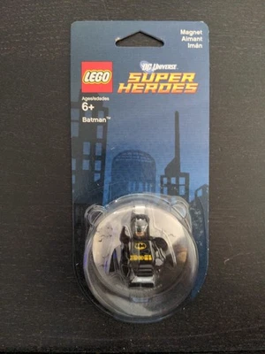 LEGO DC UNIVERSE SUPER HEROES 850664 Batman Magnet NEW - SEALED - RETIRED - Image 1 of 2