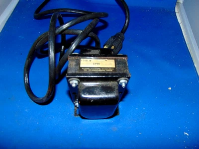 SIGNAL Brand Power Transformer 9662 30A 240V Plug to 110 Outlet Step Down - Image 1 of 4