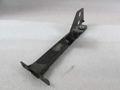 Soporte guardabarros inferior derecho Ferrari 599 GTB, RH, usado, P/N 68574811 Foto 1 de 4